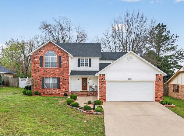2706 E King AVE, Sallisaw, OK 74955