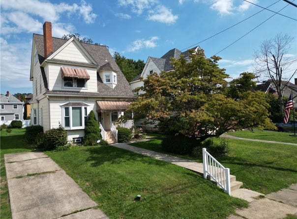 52 Linshaw Ave, Ingram, PA 15205