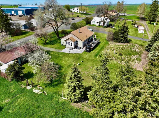 910 2nd Ave, Nezperce, ID 83543