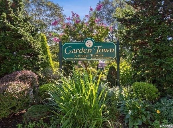 1213 E Broadway, Hewlett, NY 11557