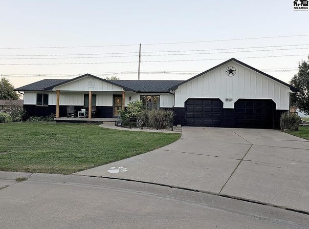 1600 Pintail Ct, McPherson, KS 67460