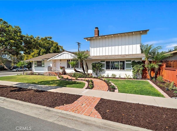 360 Bucknell Road, Costa Mesa, CA 92626