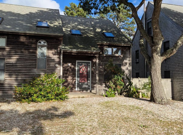 10 Seashore Park Drive, Provincetown, MA 02657