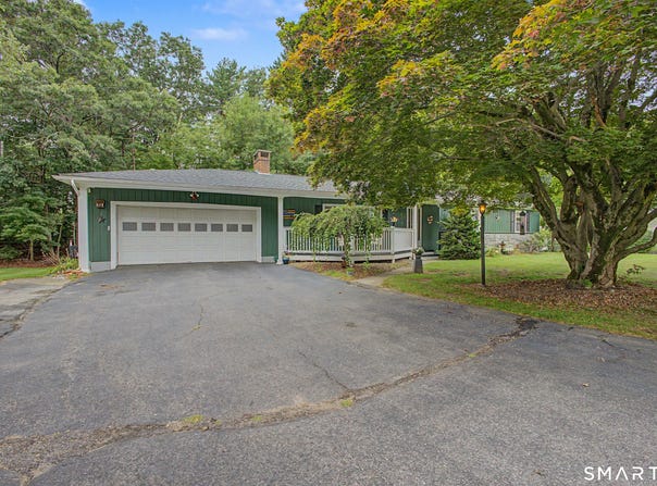 33 Bonnette Avenue, Thompson, CT 06277