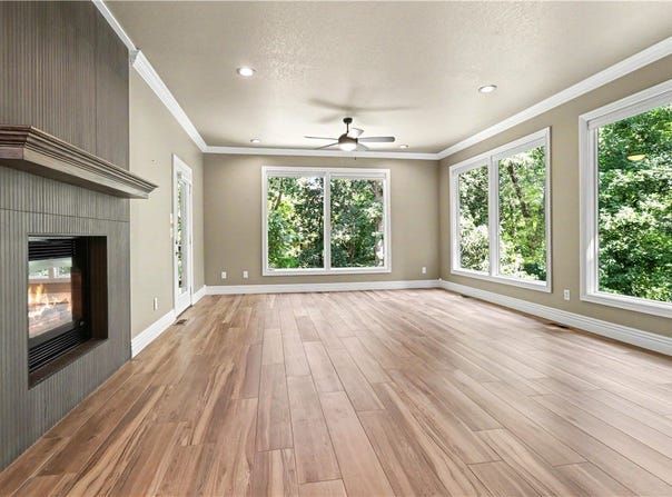 1 Hedges Circle, Bella Vista, AR 72715
