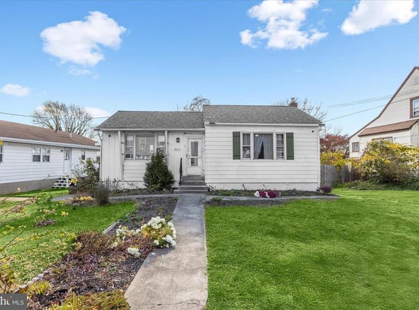 2813 OAK GROVE, LANSDOWNE, MD 21227