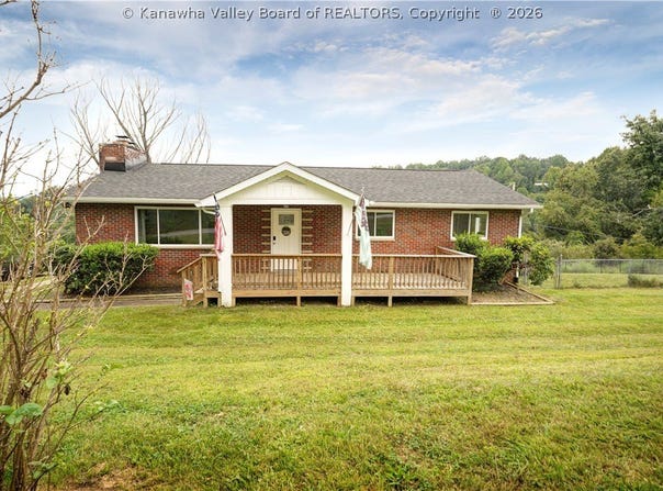 1223 Clearview Heights, Charleston, WV 25312