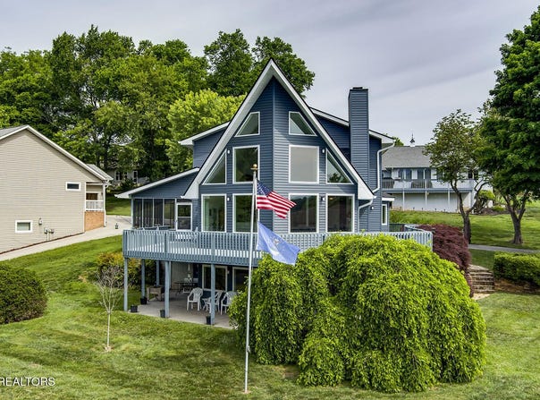 242 Chatuga Way, Loudon, TN 37774