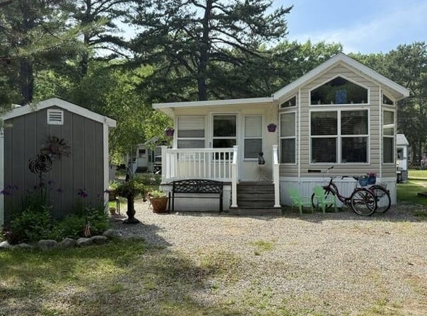 1 Robinson Way, Kennebunk, ME 04043