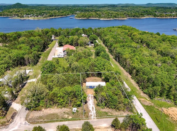 17 Roadrunner Lane, Shell Knob, MO 65747