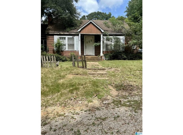 928 NORTH STREET E, TALLADEGA, AL 35160