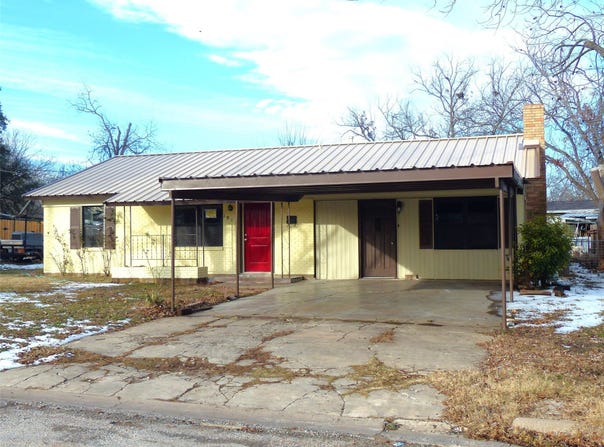 1922 S Pine, Brady, TX 76825