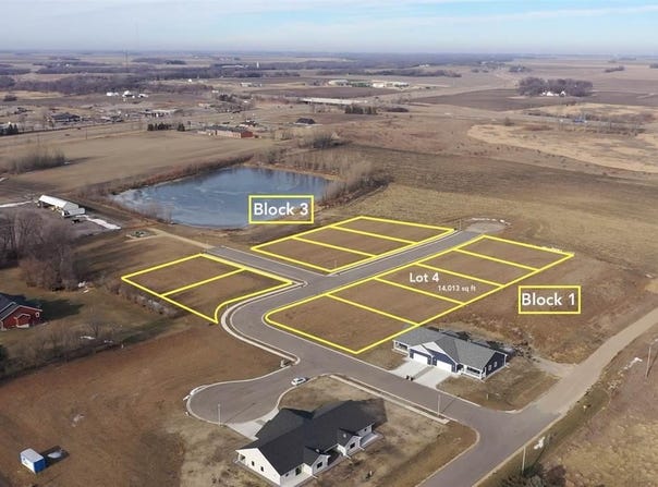 113 Bluestem Drive, Blue Earth, MN 56013