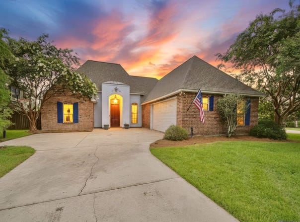 38631 Red Bud Ln, Denham Springs, LA 70706