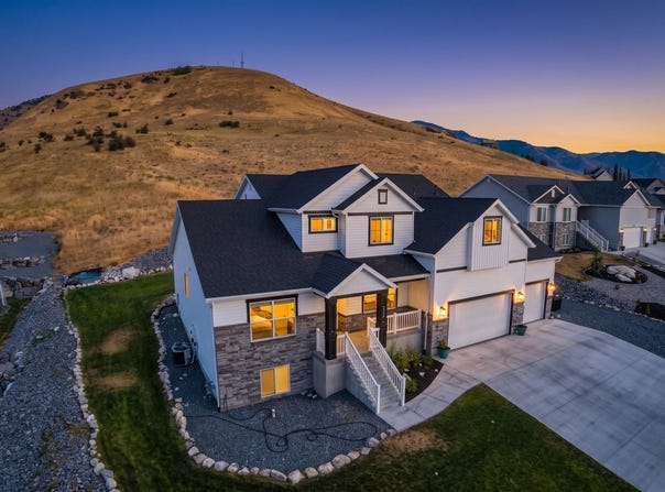 672 N 890 E, Hyde Park, UT 84318