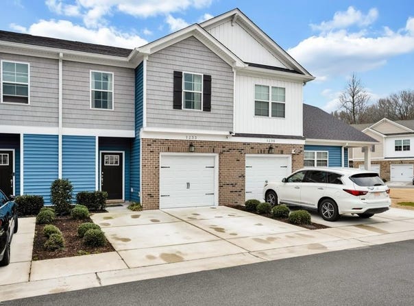 1233 Parkley Drive, Chesapeake, VA 23320