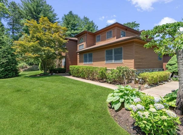 43 Hunt Drive, Jericho, NY 11753