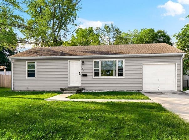 903 NE 67th Place, Gladstone, MO 64118