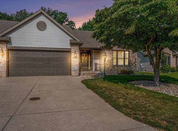 1551 Stone Court, Elkhart, IN 46514