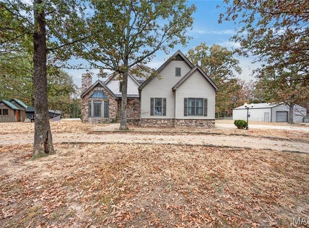 22025 Burlington Road, Crocker, MO 65452