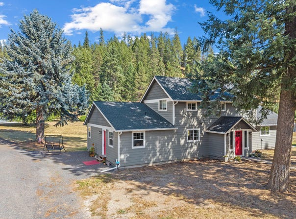 3050 RED MARBLE Rd, CHEWELAH, WA 99109