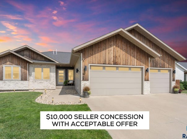6708 E Dugout Ln, Sioux Falls, SD 57110
