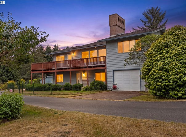 63704 SEVEN DEVILS Rd, CoosBay, OR 97420