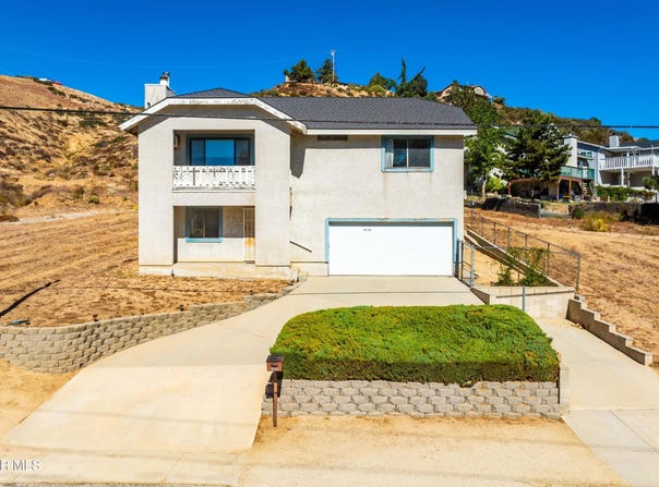 15031 Elizabeth Lake Rd, Lake Hughes, CA 93532