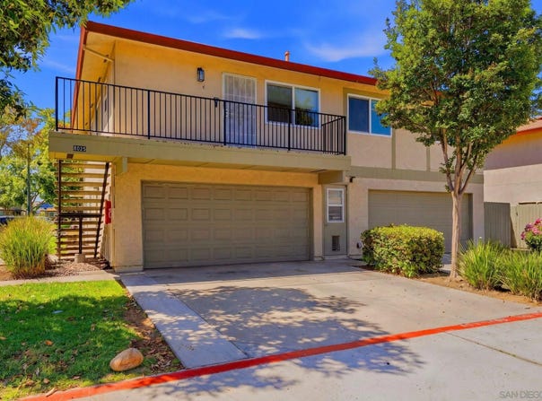 9926 Mission Vega, Santee, CA 92071