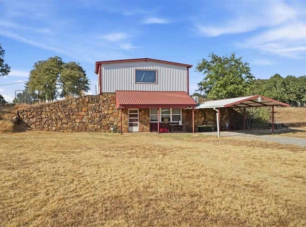 285300 E 1800 Rd, Comanche, OK 73529