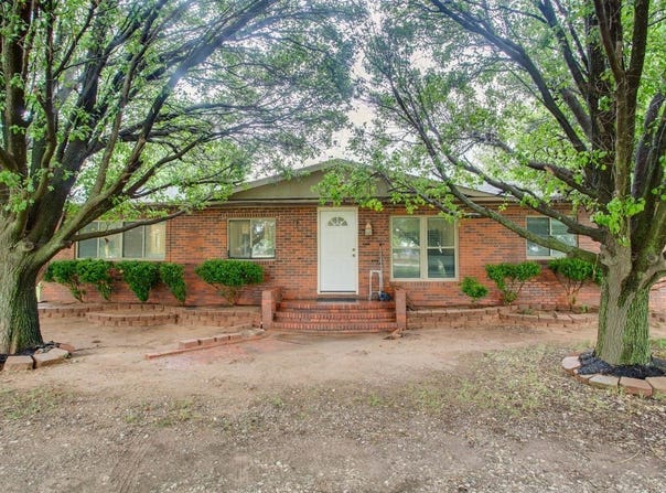 17242 E 670 RD, Hennessey, OK 73742