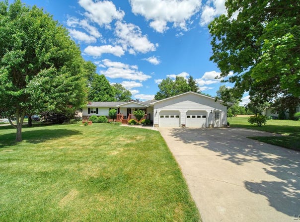 2943 Lee Marie Drive, Adrian, MI 49221