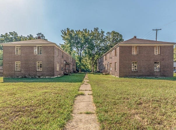 1304 E Broadway Street, Forrest City, AR 72335