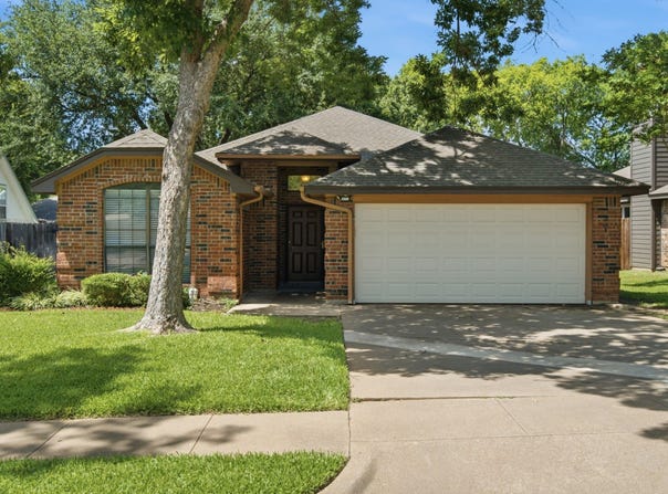 312 Banyan Drive, Grapevine, TX 76051