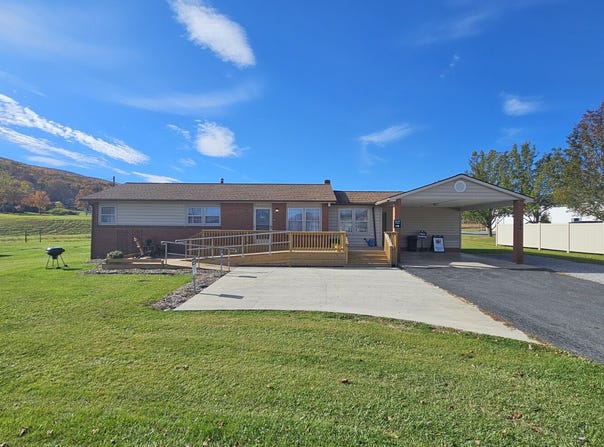 184 E. Main Street, Monterey, VA 24465