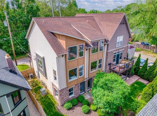 3901 Vine Court, Cleveland, OH 44113