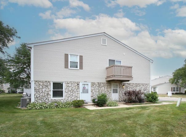 1063 HAMPTON Harbor, Schaumburg, IL 60193