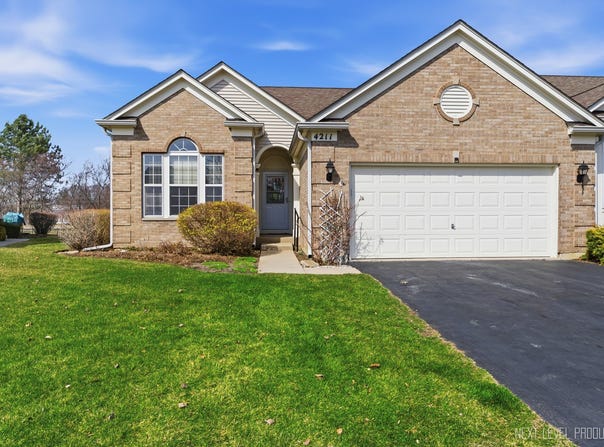 4211 Whitehall Lane, Algonquin, IL 60102