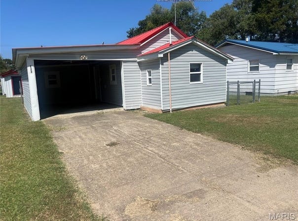 506 Fleming Street, Bernie, MO 63822