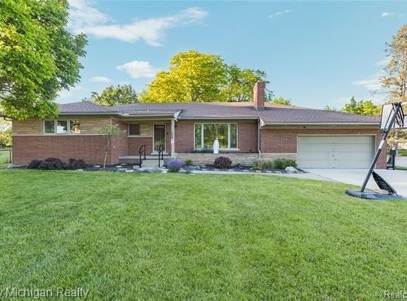8359 Chicago Road, Warren, MI 48093