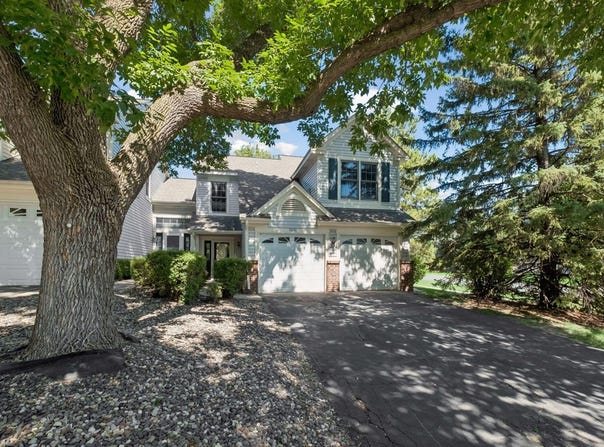 11081 Oregon Curve, Bloomington, MN 55438