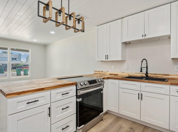 215 Ann Circle, Destin, FL 32541