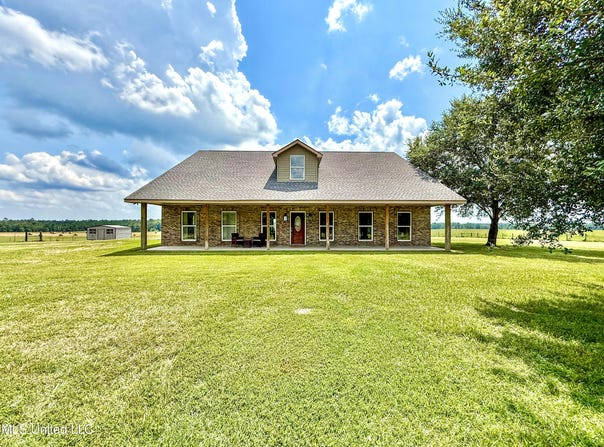5121 Jordan Road, Perkinston, MS 39573