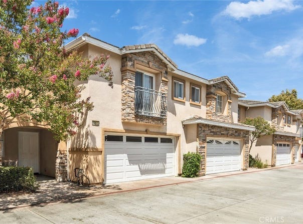 535 W D, Ontario, CA 91762