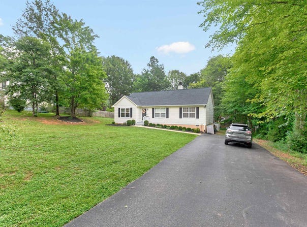 24 LAFAYETTE DR, PALMYRA, VA 22963