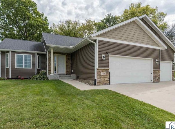 101 Skylark Drive, Mankato, MN 56001