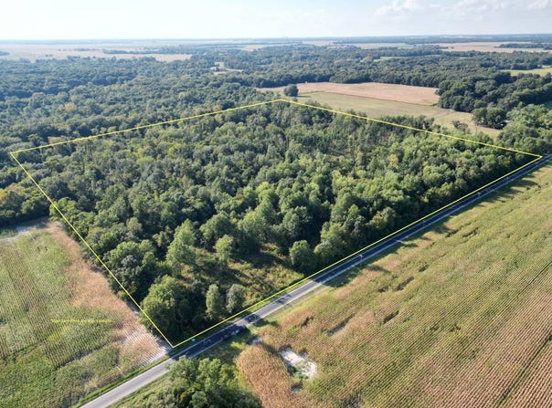 103 E 1400 Ave, Mulberry Grove, IL 62262