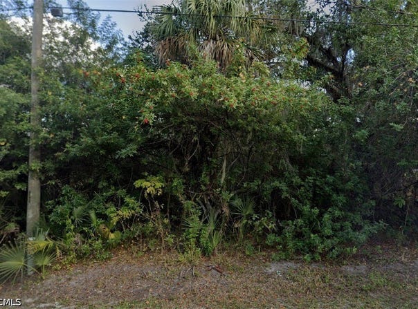 143 S Riverview Street, Labelle, FL 33935