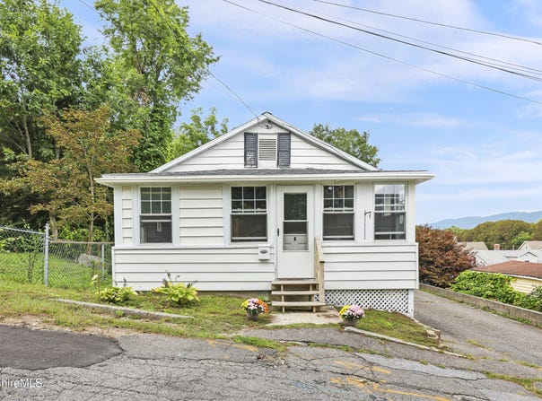 3 Lambert Ter, Adams, MA 01220