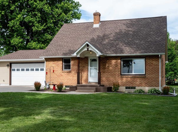 6096 Highway 73, Marshall, WI 53559-9423